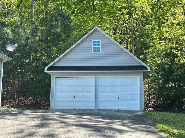 26 The Trail SE, Lindale, GA 30147