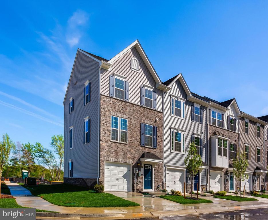 61 GADWALL PL #E-MC2004E, La Plata, MD 20646
