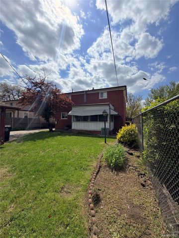 24660 Manistee Street, Oak Park, MI 48237