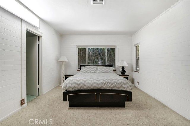 2205 N Catalina Street, Los Angeles, CA 90027