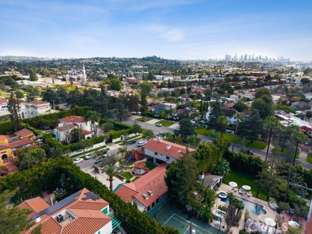 2205 N Catalina Street, Los Angeles, CA 90027