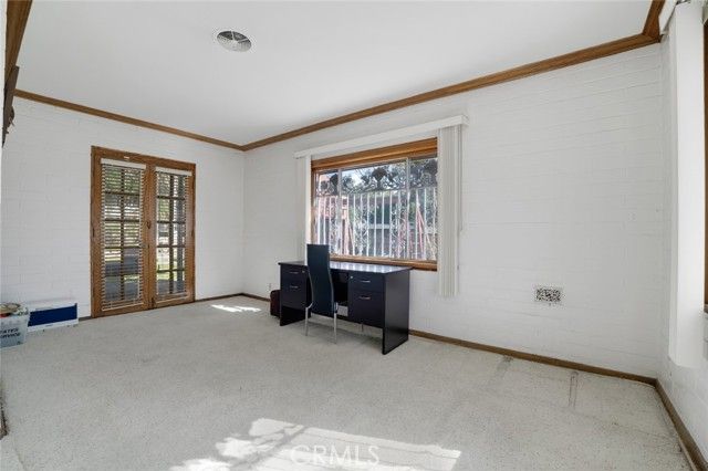 2205 N Catalina Street, Los Angeles, CA 90027