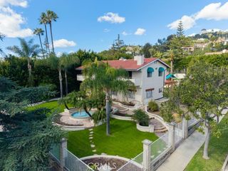 2205 N Catalina Street, Los Angeles, CA 90027