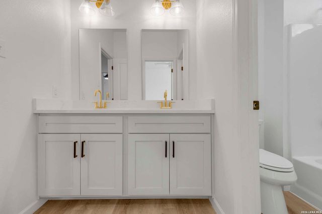 16282 fm 472, Bigfoot, TX 78005