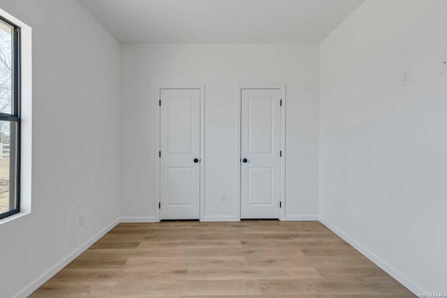 16282 fm 472, Bigfoot, TX 78005