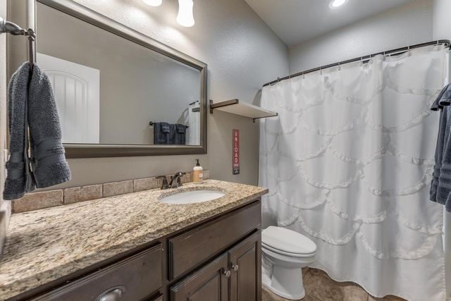 12192 Lost Oak Drive, Bentonville, AR 72712