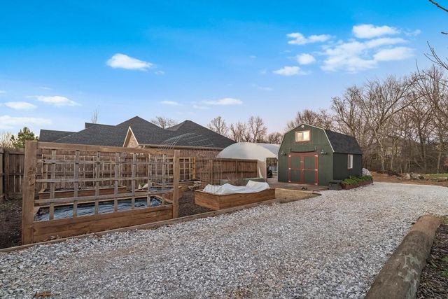 12192 Lost Oak Drive, Bentonville, AR 72712