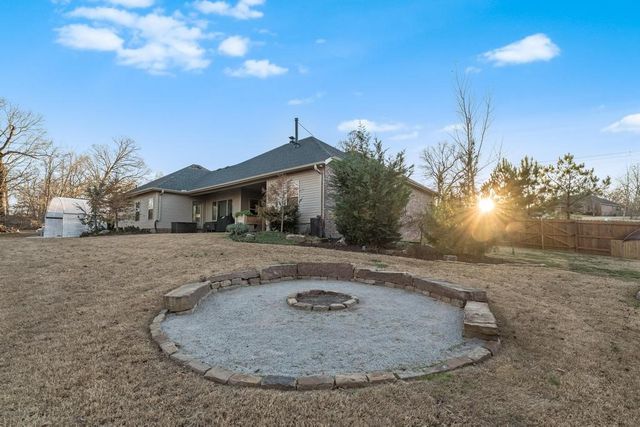 12192 Lost Oak Drive, Bentonville, AR 72712