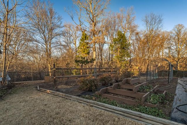 12192 Lost Oak Drive, Bentonville, AR 72712