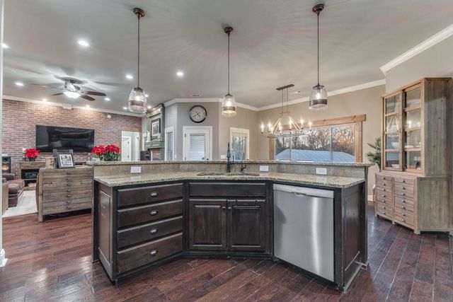 12192 Lost Oak Drive, Bentonville, AR 72712