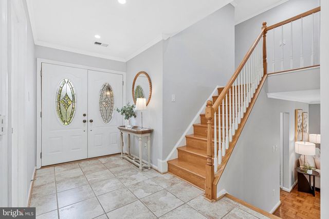1526 LAUREL HILL RD, Vienna, VA 22182