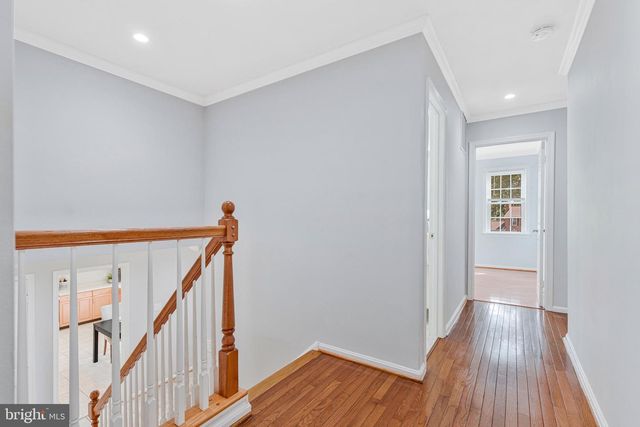 1526 LAUREL HILL RD, Vienna, VA 22182