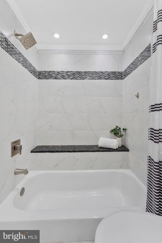 1526 LAUREL HILL RD, Vienna, VA 22182