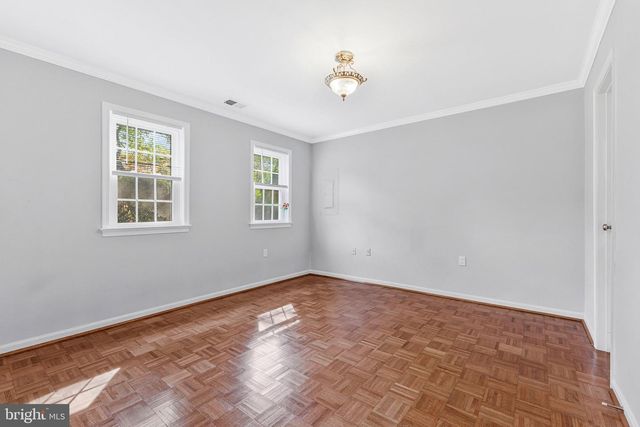 1526 LAUREL HILL RD, Vienna, VA 22182