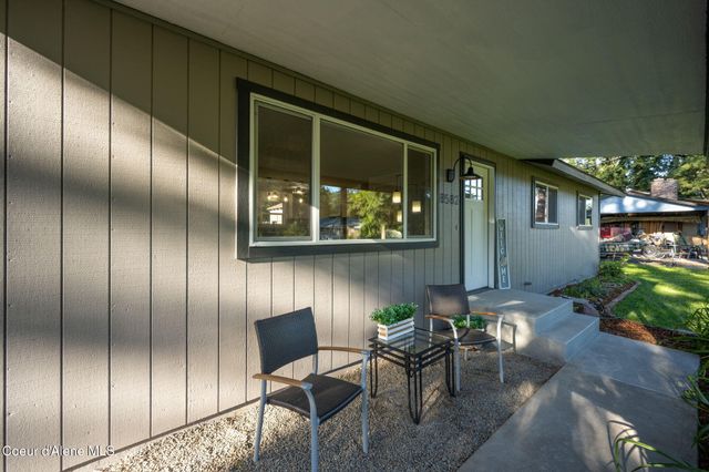 8582 W Larch ST, Rathdrum, ID 83858
