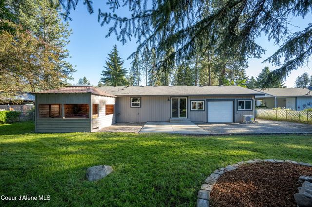 8582 W Larch ST, Rathdrum, ID 83858