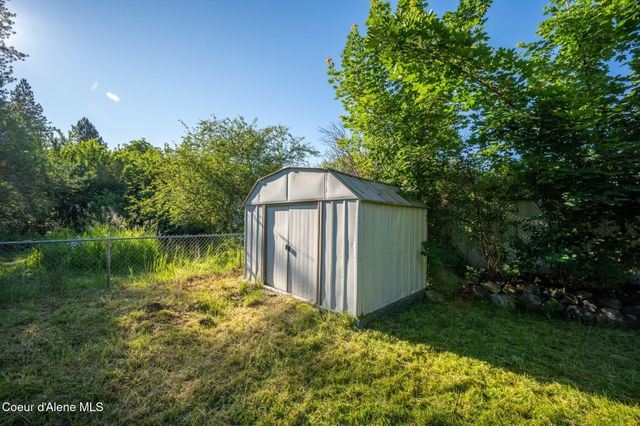 8582 W Larch ST, Rathdrum, ID 83858