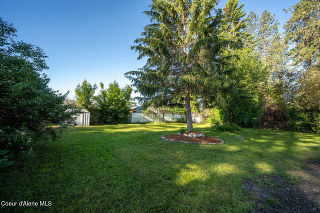 8582 W Larch ST, Rathdrum, ID 83858