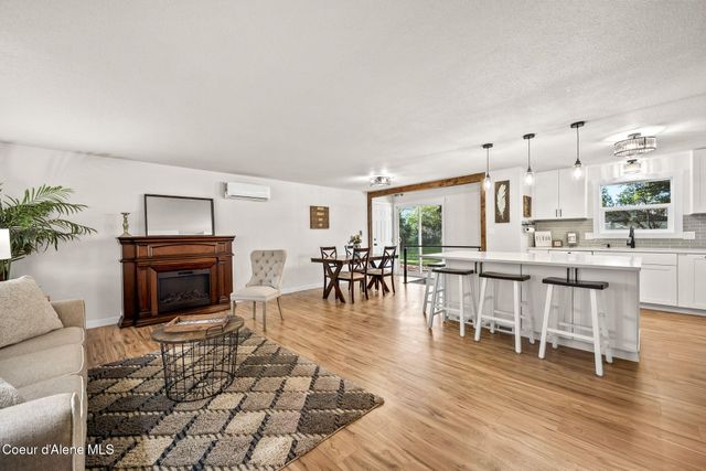 8582 W Larch ST, Rathdrum, ID 83858