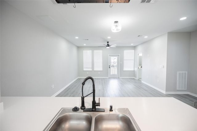 2519 Washington Street 105, Waller, TX 77484