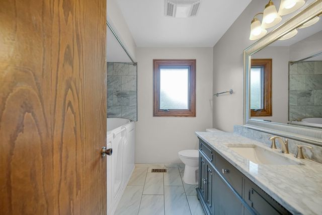 16424 MAPLEWOOD Court, Tinley Park, IL 60477