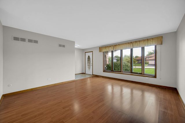 16424 MAPLEWOOD Court, Tinley Park, IL 60477