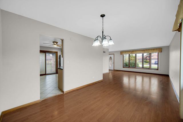 16424 MAPLEWOOD Court, Tinley Park, IL 60477
