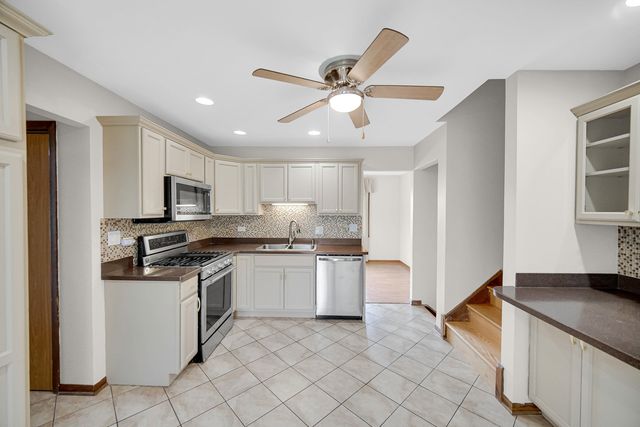 16424 MAPLEWOOD Court, Tinley Park, IL 60477
