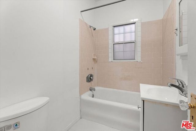 630 S Cochran Avenue, Los Angeles, CA 90036