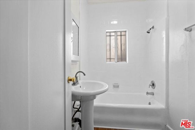 630 S Cochran Avenue, Los Angeles, CA 90036