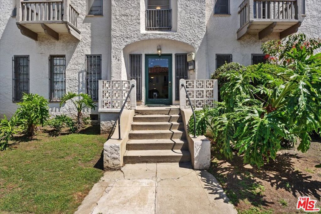 630 S Cochran Avenue, Los Angeles, CA 90036