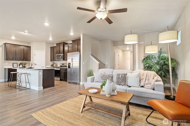 4462 Sand Dollar Street, Bremerton, WA 98312