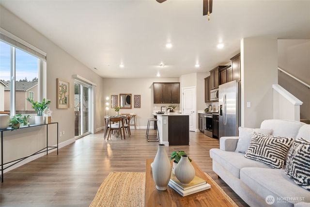 4462 Sand Dollar Street, Bremerton, WA 98312