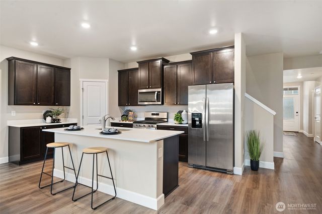 4462 Sand Dollar Street, Bremerton, WA 98312