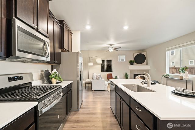 4462 Sand Dollar Street, Bremerton, WA 98312