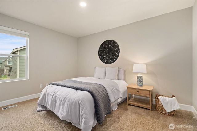 4462 Sand Dollar Street, Bremerton, WA 98312