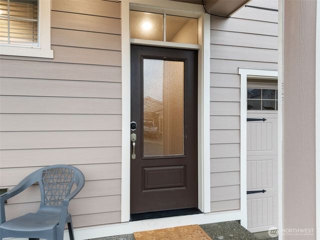 4462 Sand Dollar Street, Bremerton, WA 98312