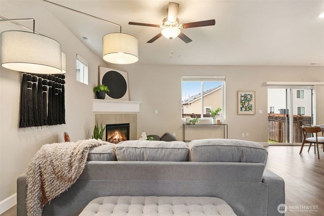 4462 Sand Dollar Street, Bremerton, WA 98312