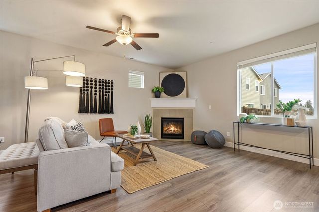 4462 Sand Dollar Street, Bremerton, WA 98312