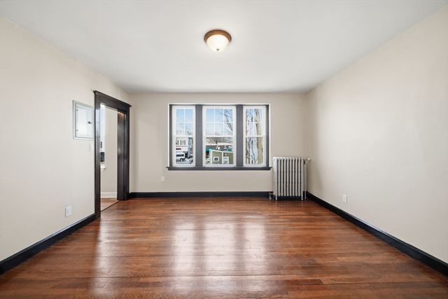 39 Richardson Ave 12, Wakefield, MA 01880