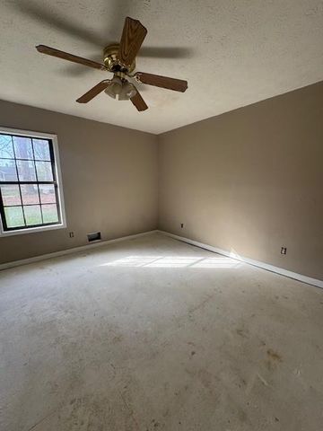 405 Bob Wood Drive, Loganville, GA 30052