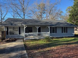 405 Bob Wood Drive, Loganville, GA 30052