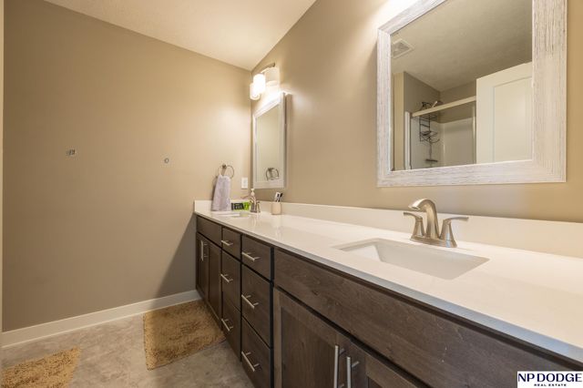 2600 W B Street, Lincoln, NE 68522