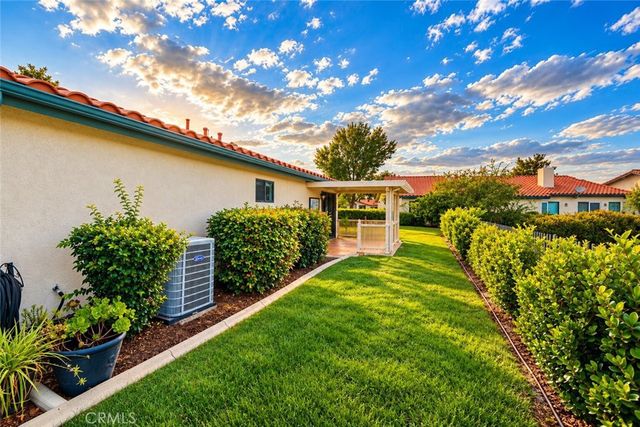 1060 Clubhouse, Hemet, CA 92545
