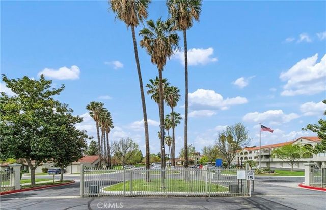 1060 Clubhouse, Hemet, CA 92545