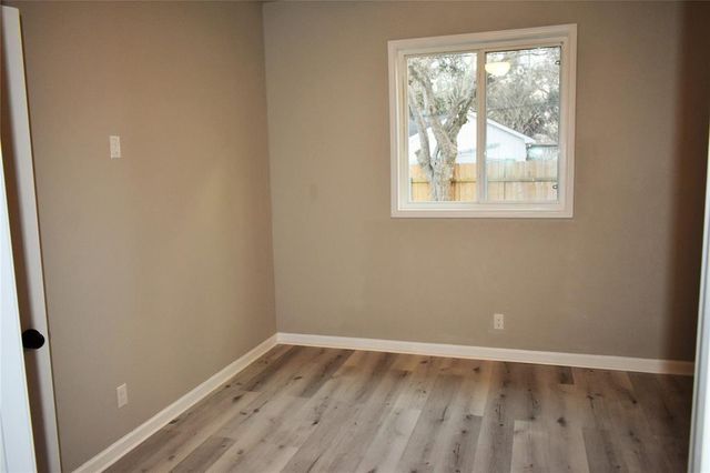 815 Leonard Avenue, Richmond, TX 77469