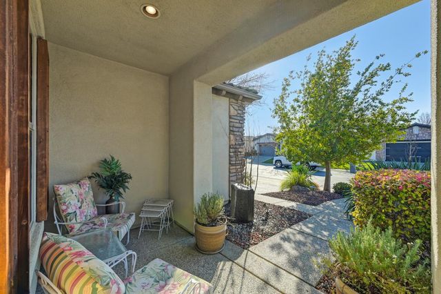 2217 Ryedale Ln, Sacramento, CA 95835