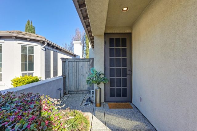 2217 Ryedale Ln, Sacramento, CA 95835