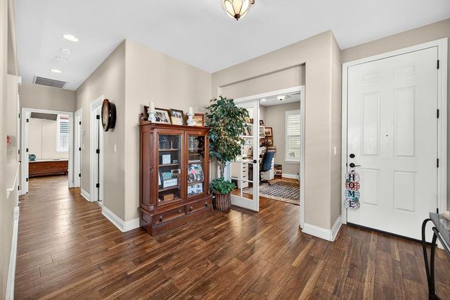 2217 Ryedale Ln, Sacramento, CA 95835