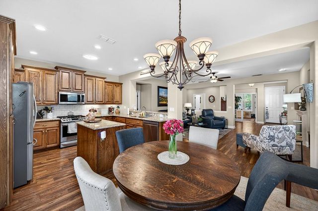 2217 Ryedale Ln, Sacramento, CA 95835